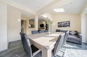 Kitchen diner shot 5- click for photo gallery